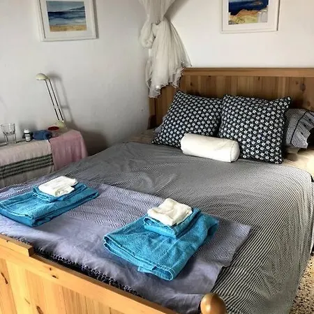 School House With Panoramic View Dom wakacyjny *