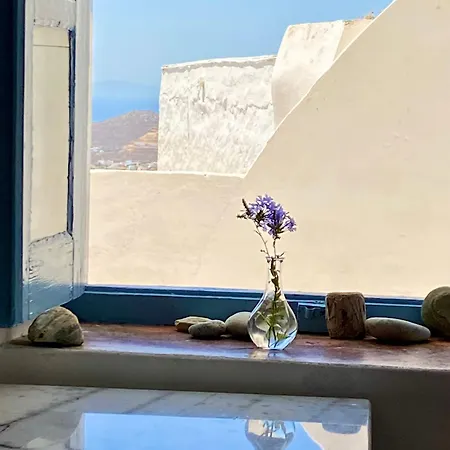 School House With Panoramic View بيت للعطل